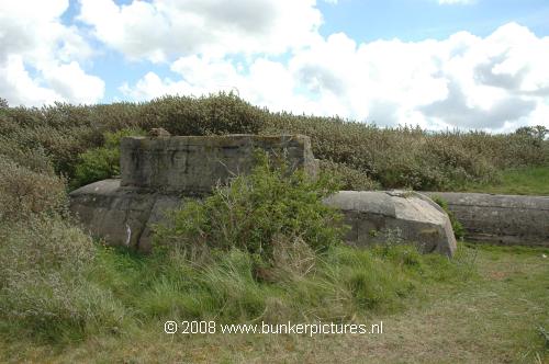 © bunkerpictures - Type 612 with emplacement